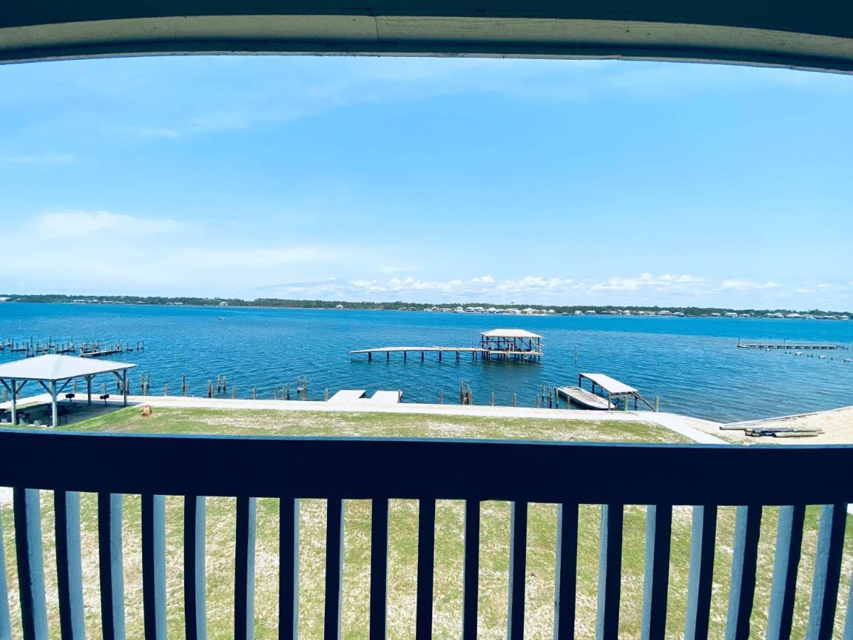 Sea Oats E202 By Albvr - Pet Friendly Direct Lagoon Front Renovated 2br, 2ba Condo, Outdoor Pools, Pier, And Dedicated Access Hébergement de vacances *