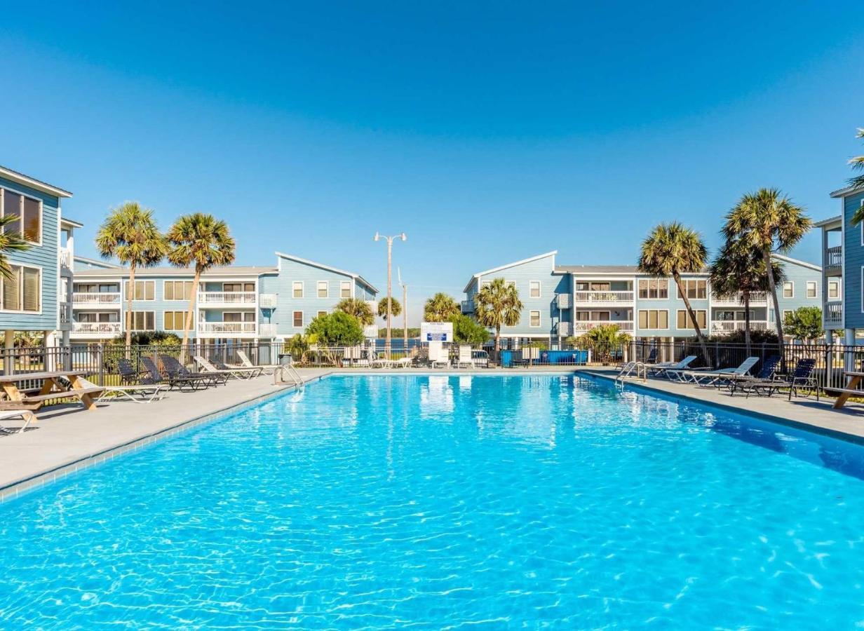Sea Oats E202 By Albvr - Pet Friendly Direct Lagoon Front Renovated 2br, 2ba Condo, Outdoor Pools, Pier, And Dedicated Access Hébergement de vacances *